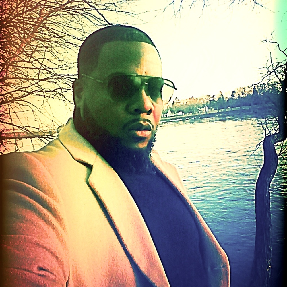 Meet your Posher, Troy